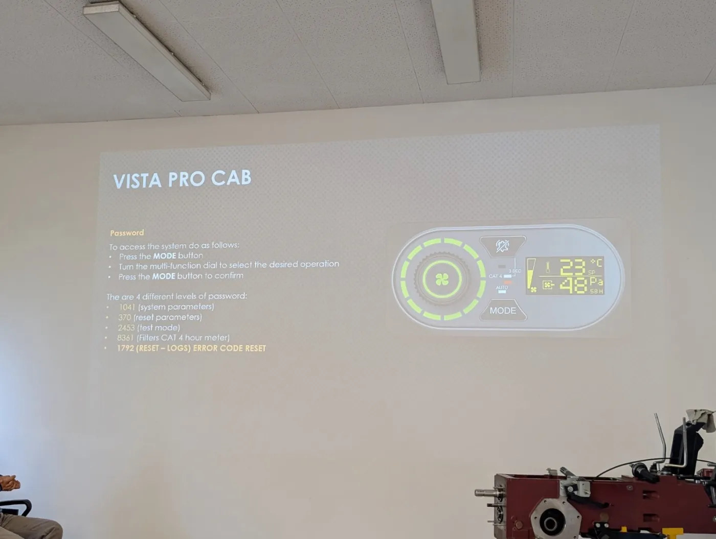 Oktatási dia a Vista Pro kabin klímavezérléséről és szervizmenüjéről